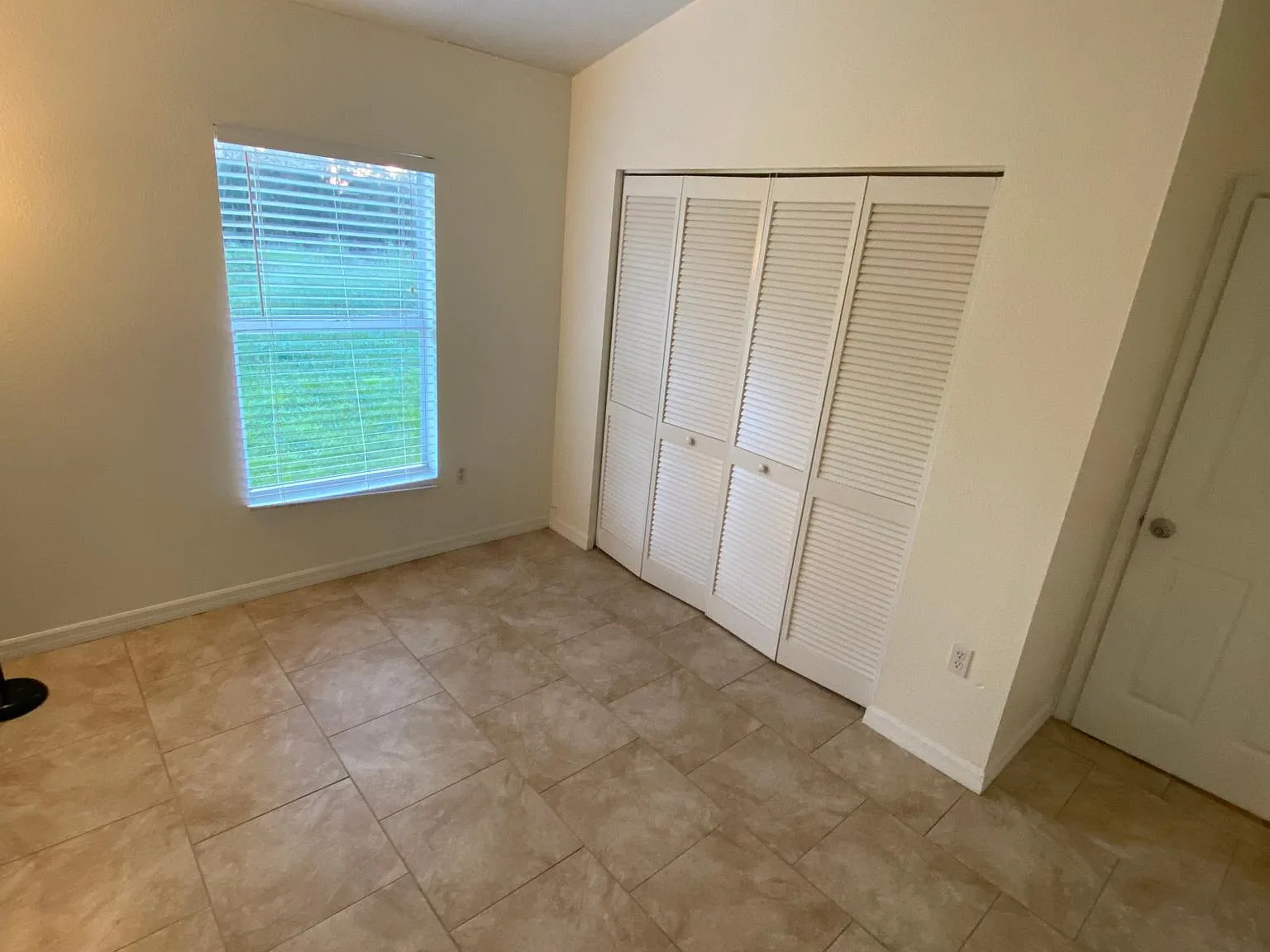 347 Sunflower St — Photo 3