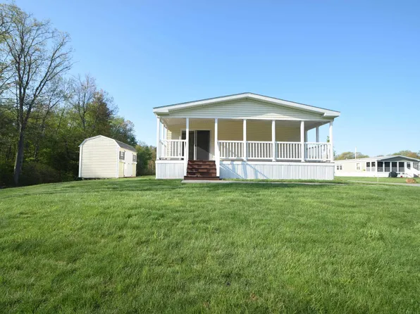 4 Edmund Meadow Lane, Hampstead, NH 03841