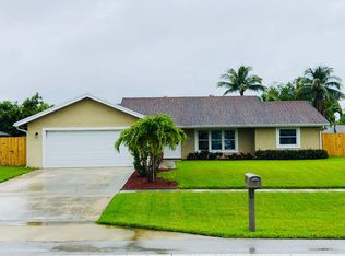 380 La Mancha Ave, Royal Palm Beach, FL 33411