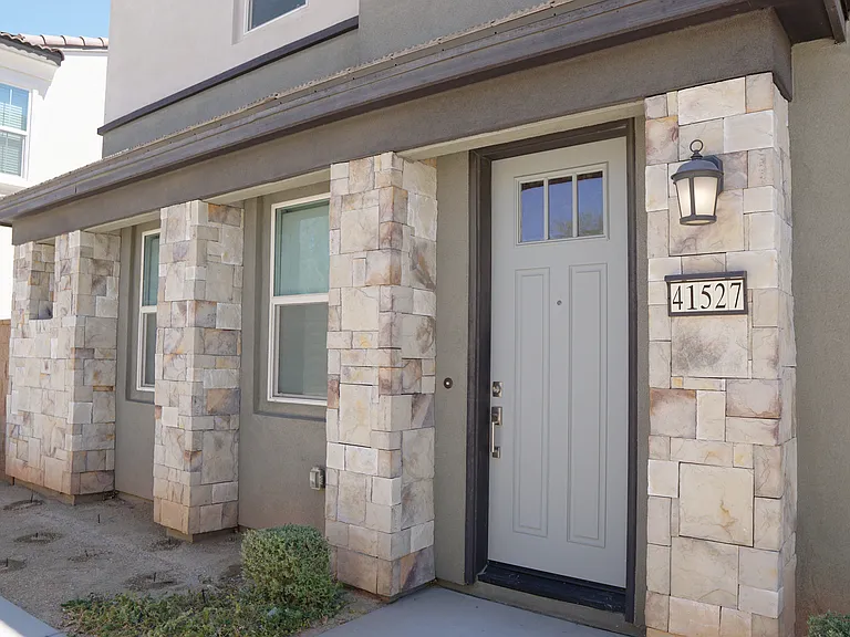 41527 Stanford Rd — Photo 2
