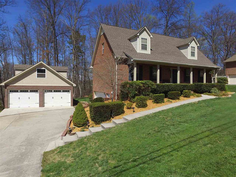 1st image of 1012 E Brentwood Dr