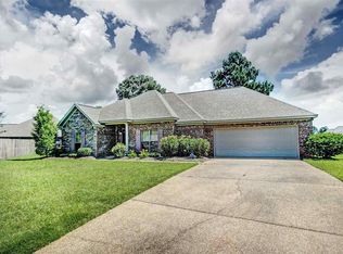 105 Ashton Ct, Byram, MS 39272