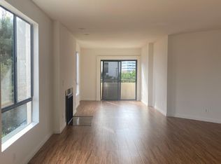 1212 Brockton Ave APT 201, Los Angeles, CA 90025