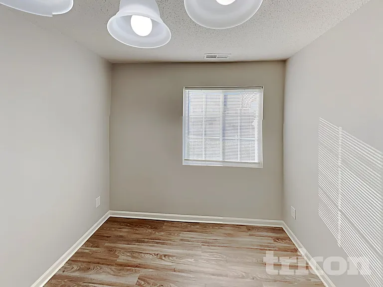 2675 Chatfield Dr — Photo 5