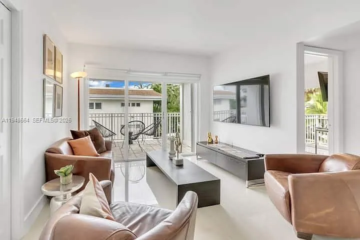 290 Sunrise Dr #206 — Photo 4