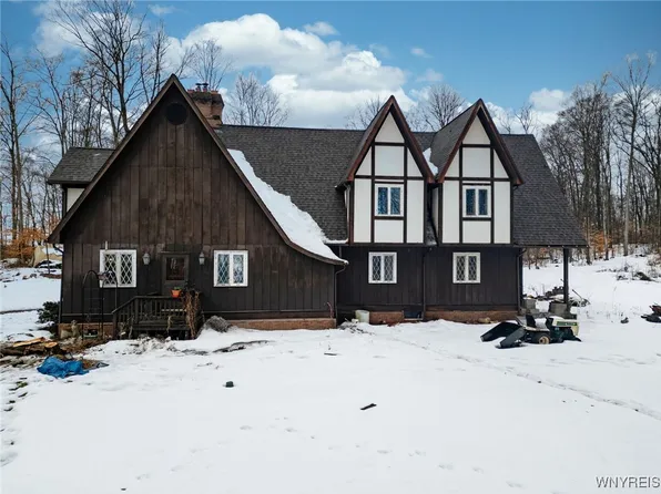 7486 Tenefly Rd, Portageville, NY 14536