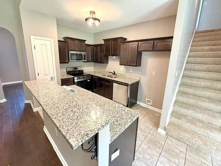 6305 Vera Ln — Photo 5