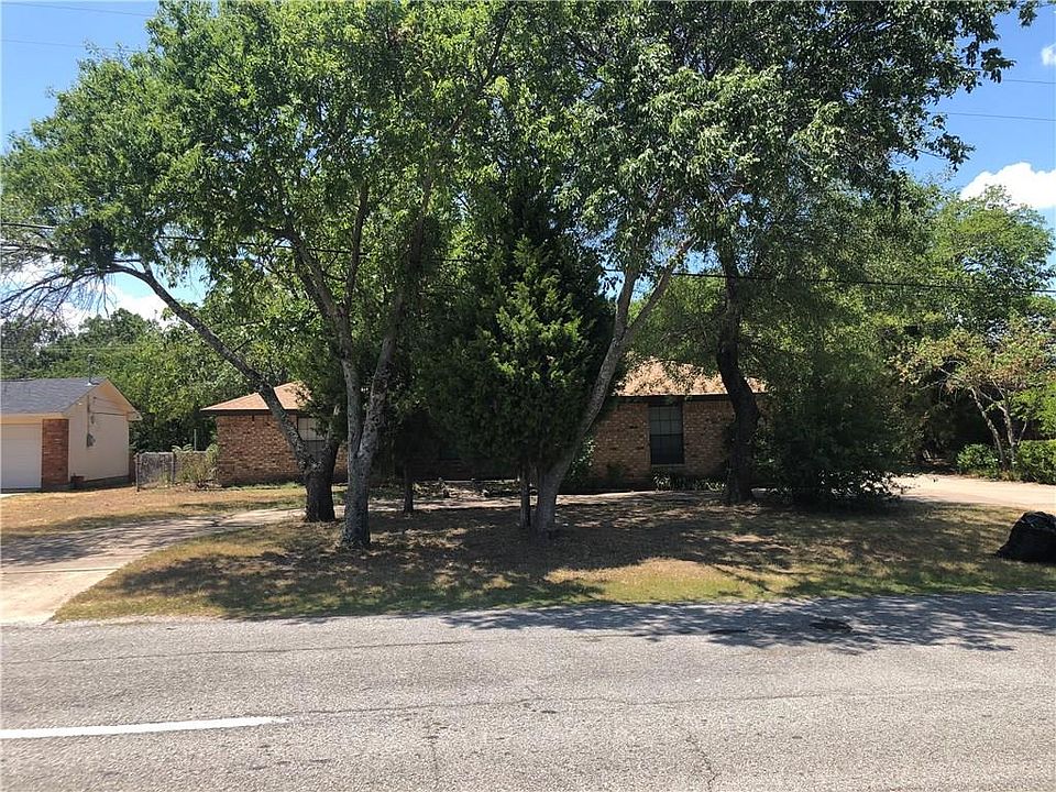 1st image of 827 Hill City Dr
