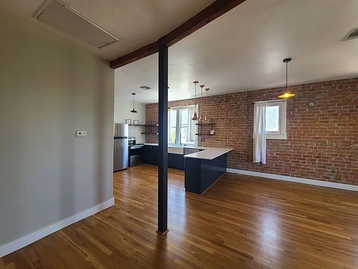 710 N 6th Ave #3 — Photo 12