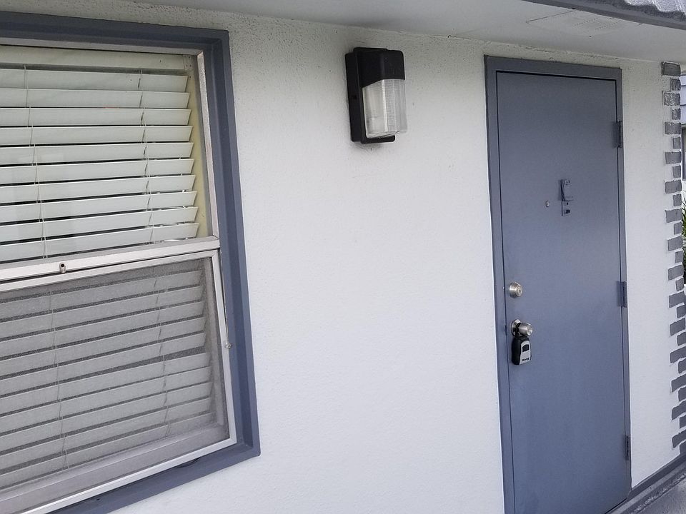 1st image of 287 Tuscany E #287