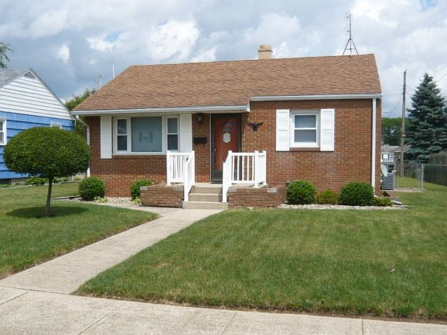 1st image of 1632 N Wellington St