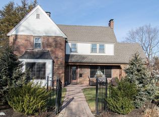 34 Beach St, Marblehead, MA 01945