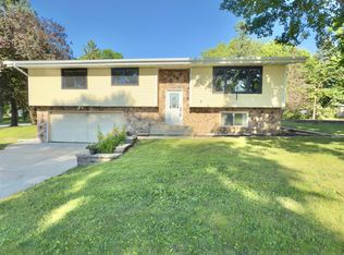 2001 25th St SW, Willmar, MN 56201