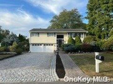 5 Newport Drive, Port Jefferson Station, NY, 11776