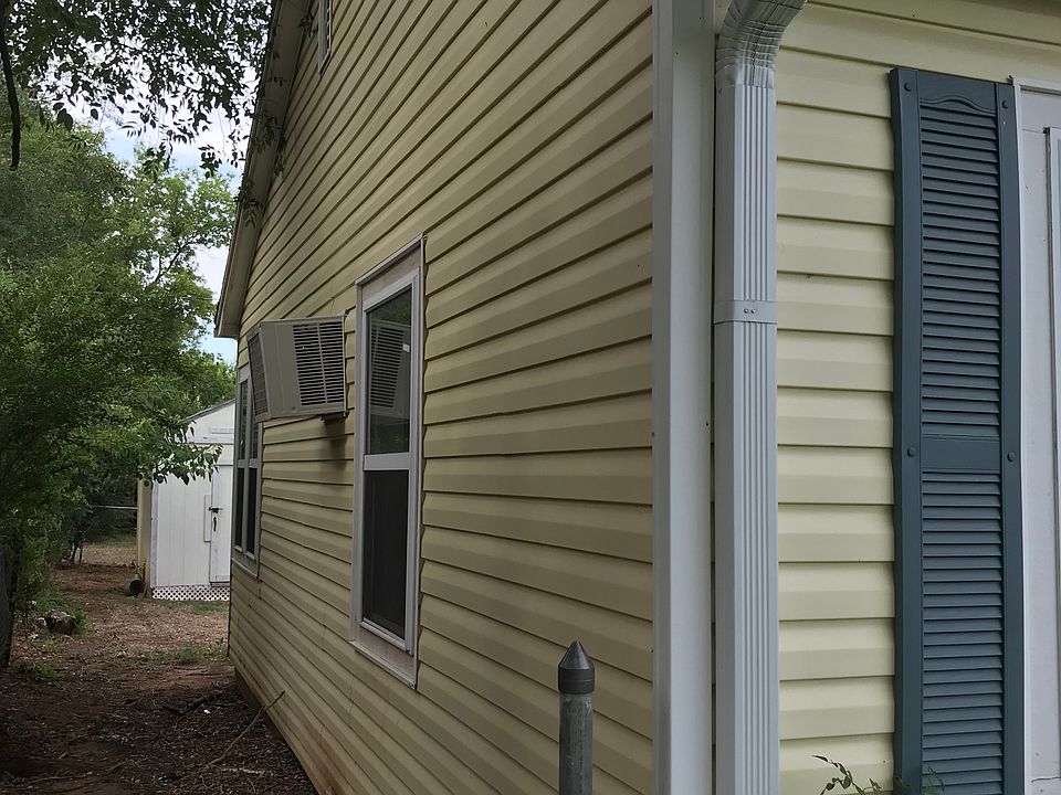 2nd image of 801 W Woodlawn Ave