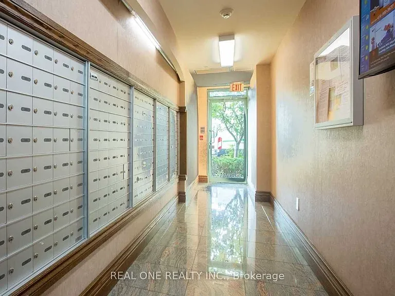 4900 Glen Erin Dr #805 — Photo 13