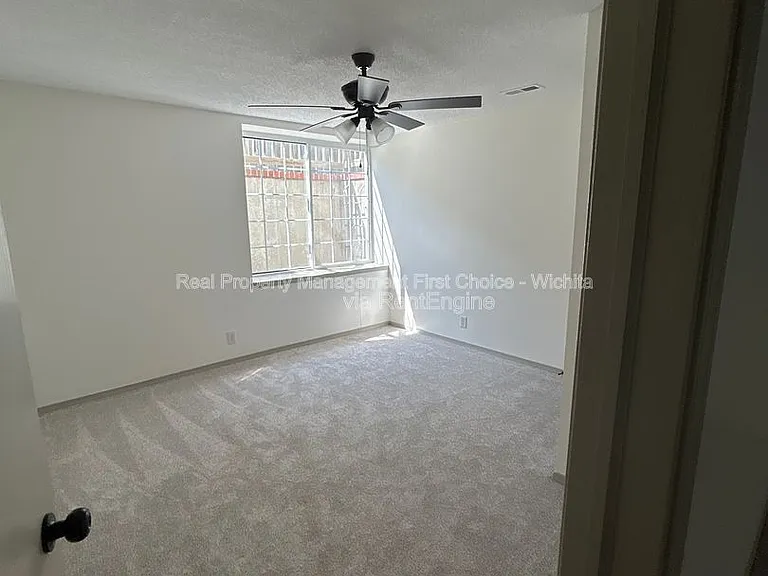 1823 S Shiloh St — Photo 30
