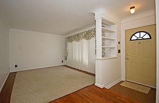 3rd image of 780 Parkview Dr