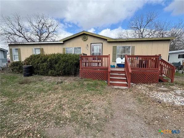 514 S Gonzales St, Cuero, TX 77954