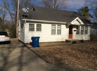 516 W 9th St, Benton, KY 42025