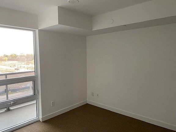 5th image of 120 Varna Dr #517