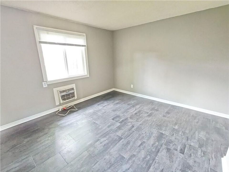 1st image of 217 N Hamilton St APT 4