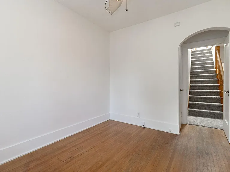 1210 River Rd — Photo 22