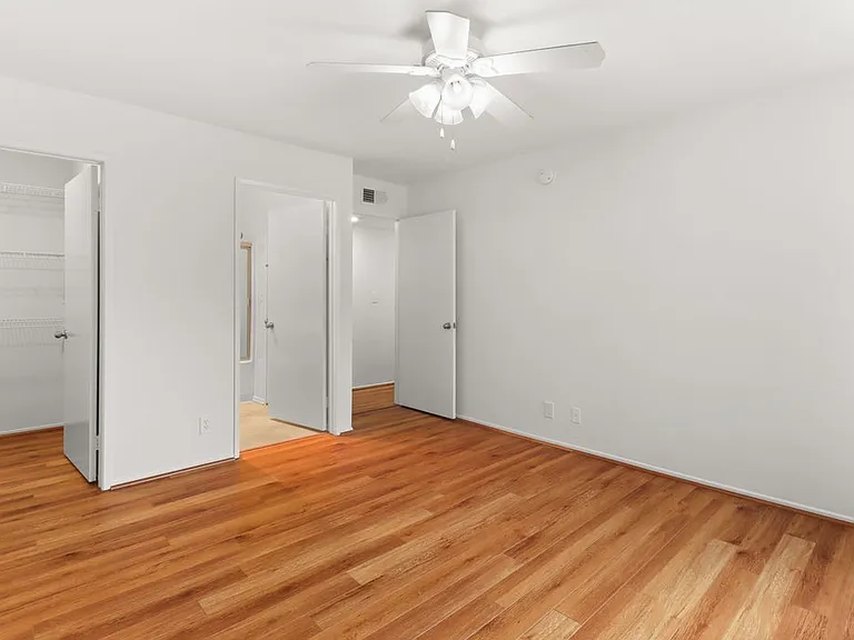 1619 S Bentley Ave #304 — Photo 11
