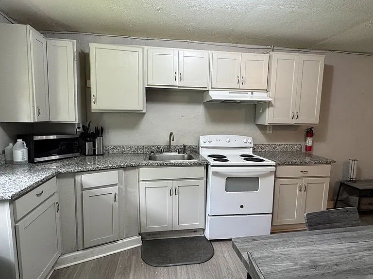 612 31st Ave S #204 — Photo 4