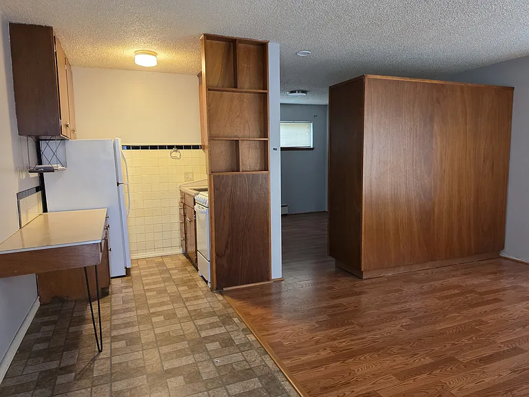 6033 California Ave SW #1 — Photo 3