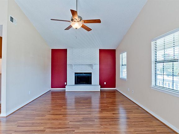 5th image of 4045 Powrie Dr