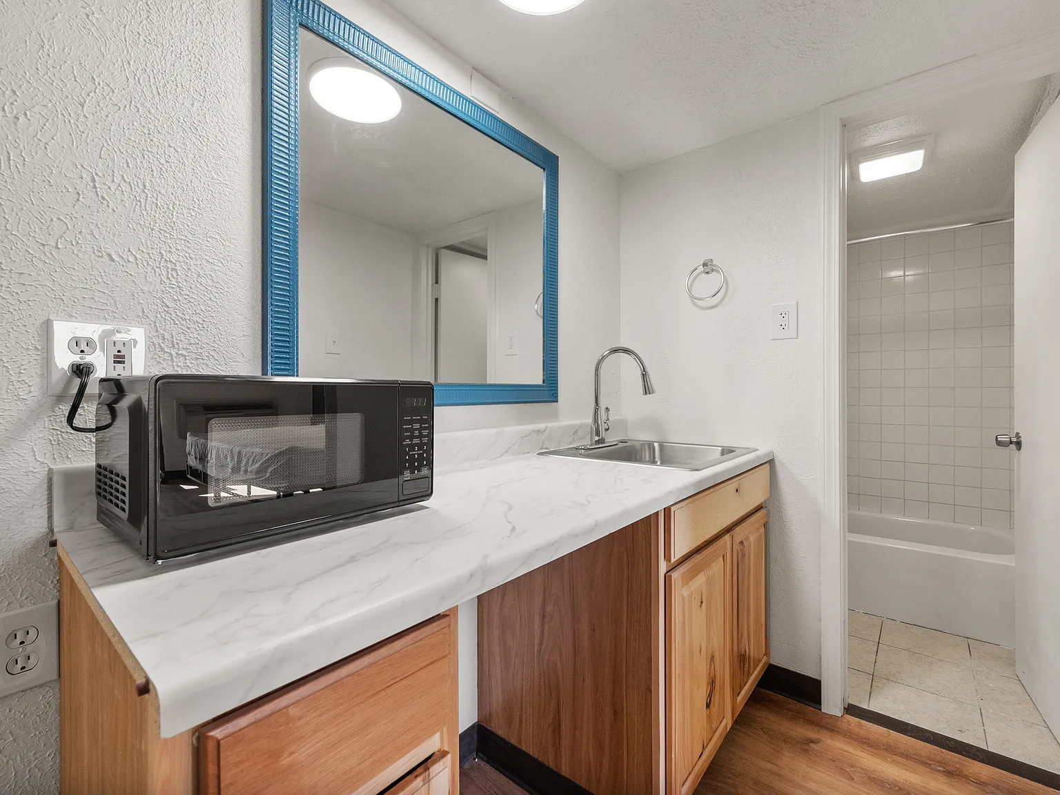 Studio, 450 sqft, $795 — Photo 4