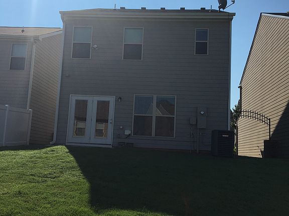 2nd image of 135 Highland Pointe Cir E