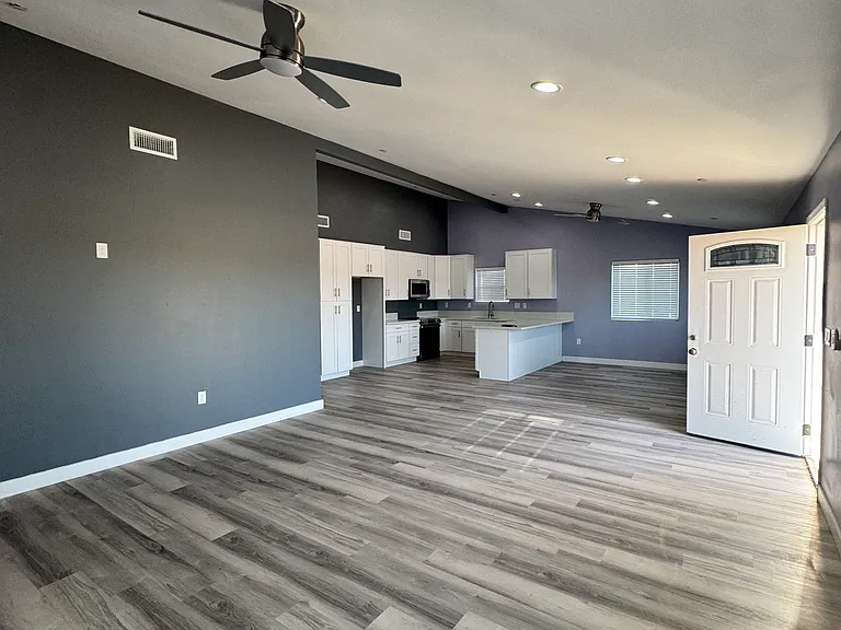 7333 Jimson Ave — Photo 3