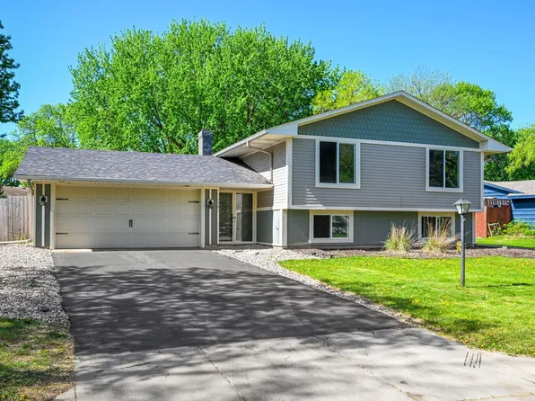 1501 E 131st St, Burnsville, MN 55337