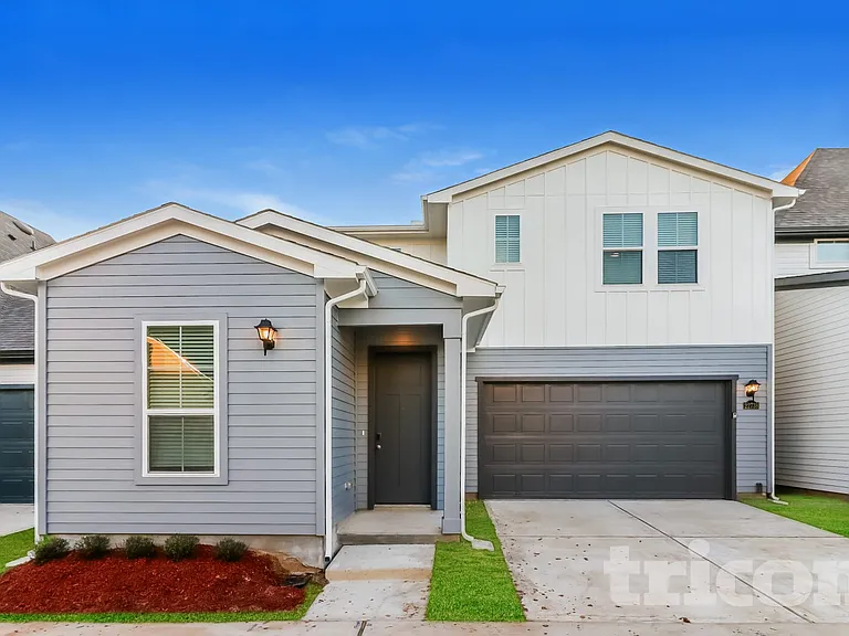 22738 Terrazzo Dr — Photo 1