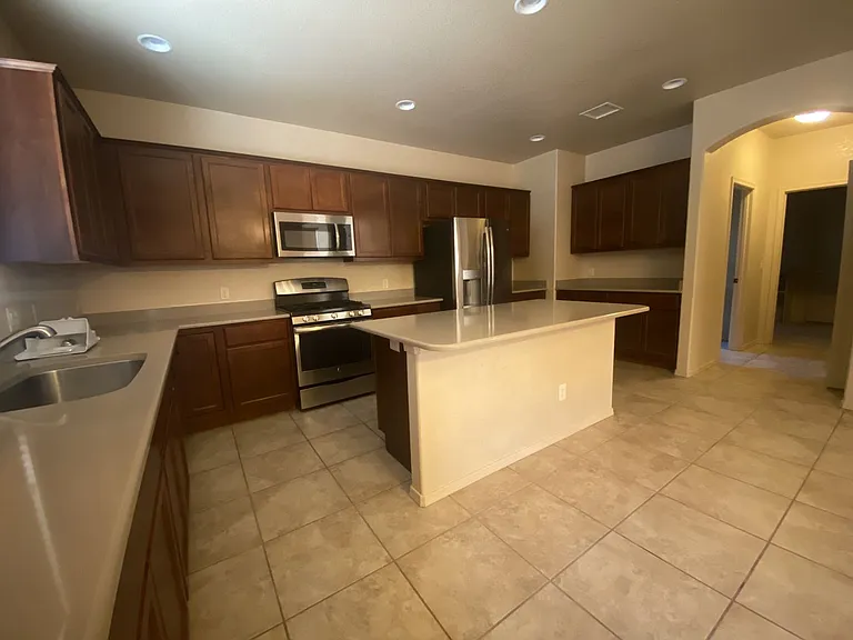 1620 Biscayne Dr — Photo 7