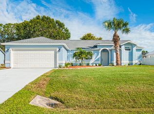 810 Grandin Ave, Sebastian, FL 32958