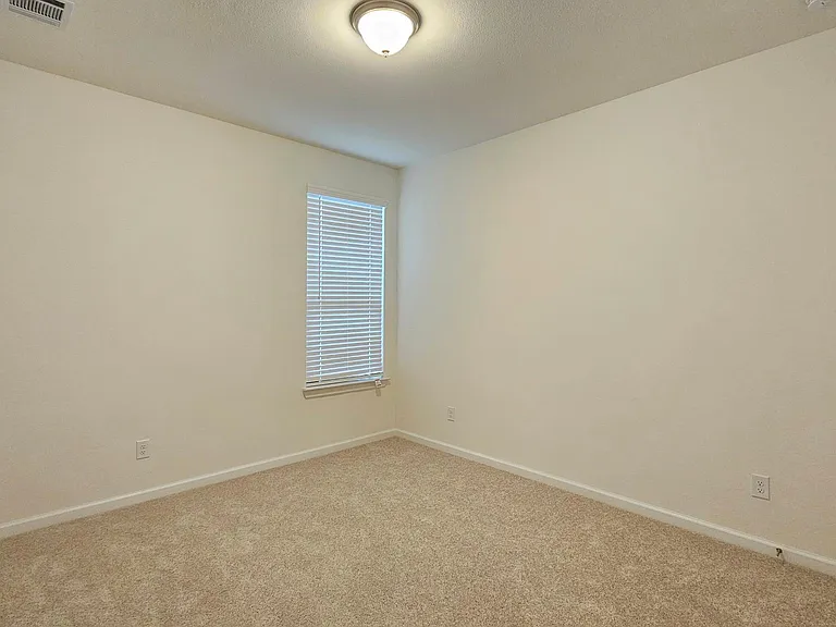 1215 Stagecoach Trl — Photo 18