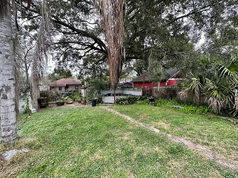 3867 Herschel St — Photo 15