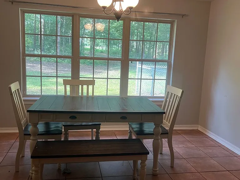 143 Hazel Ln — Photo 3