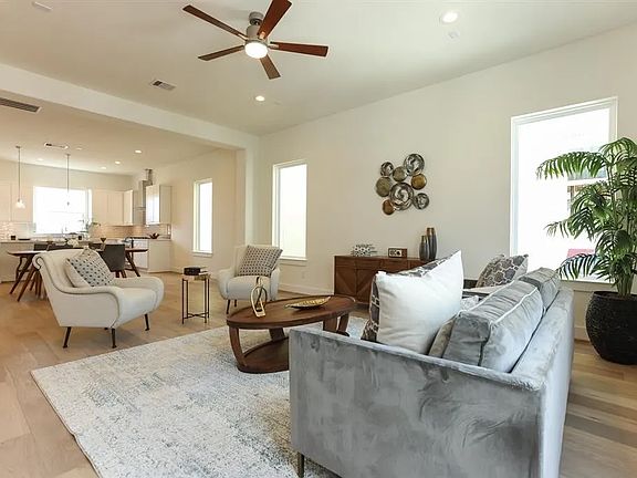 3rd image of 3507 Lannister Ln