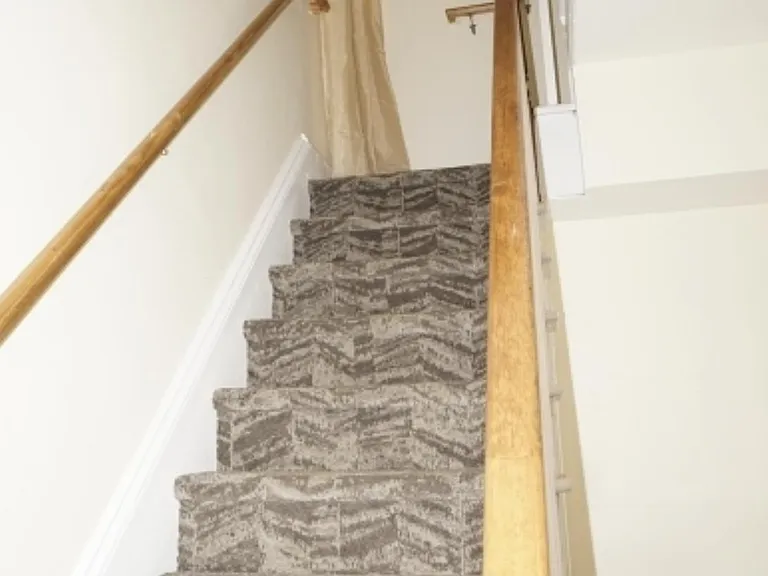 stairs to front door