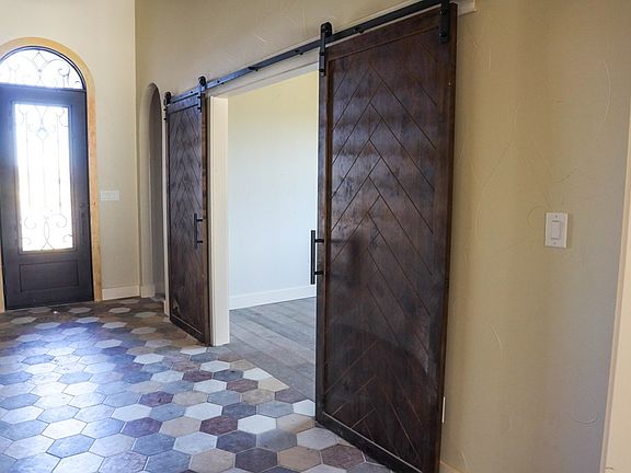 4th image of 5665 King Mill Cir