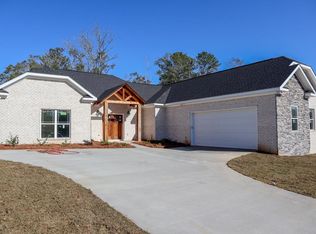 111 Laney Ln, Dothan, AL 36301