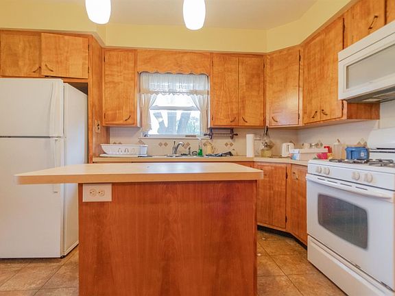 3rd image of 10930 W 141st Ave