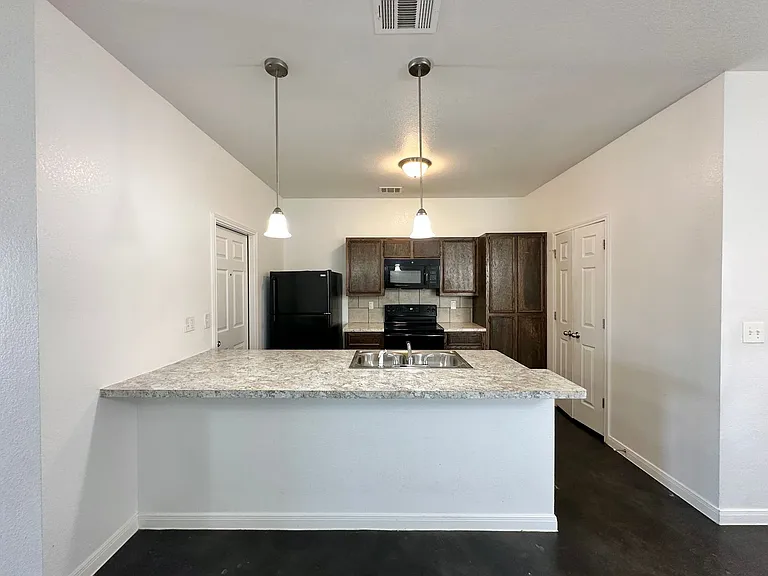 4507 Skyflower Ln — Photo 37