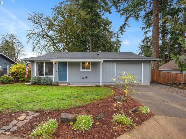 410 SW Ivy Rd, Estacada, OR 97023