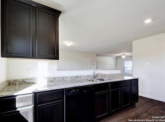 4th image of 7539 Lenisol St
