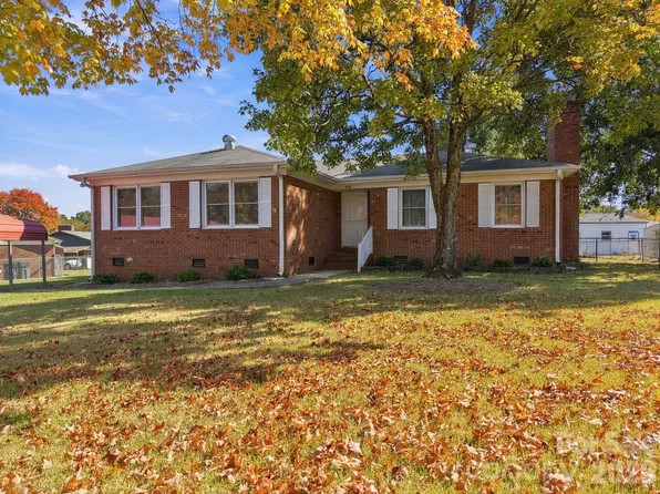 610 Lancer Ct NW, Concord, NC 28027